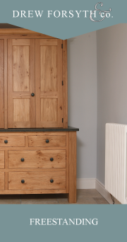 Freestanding image linking to the gallery